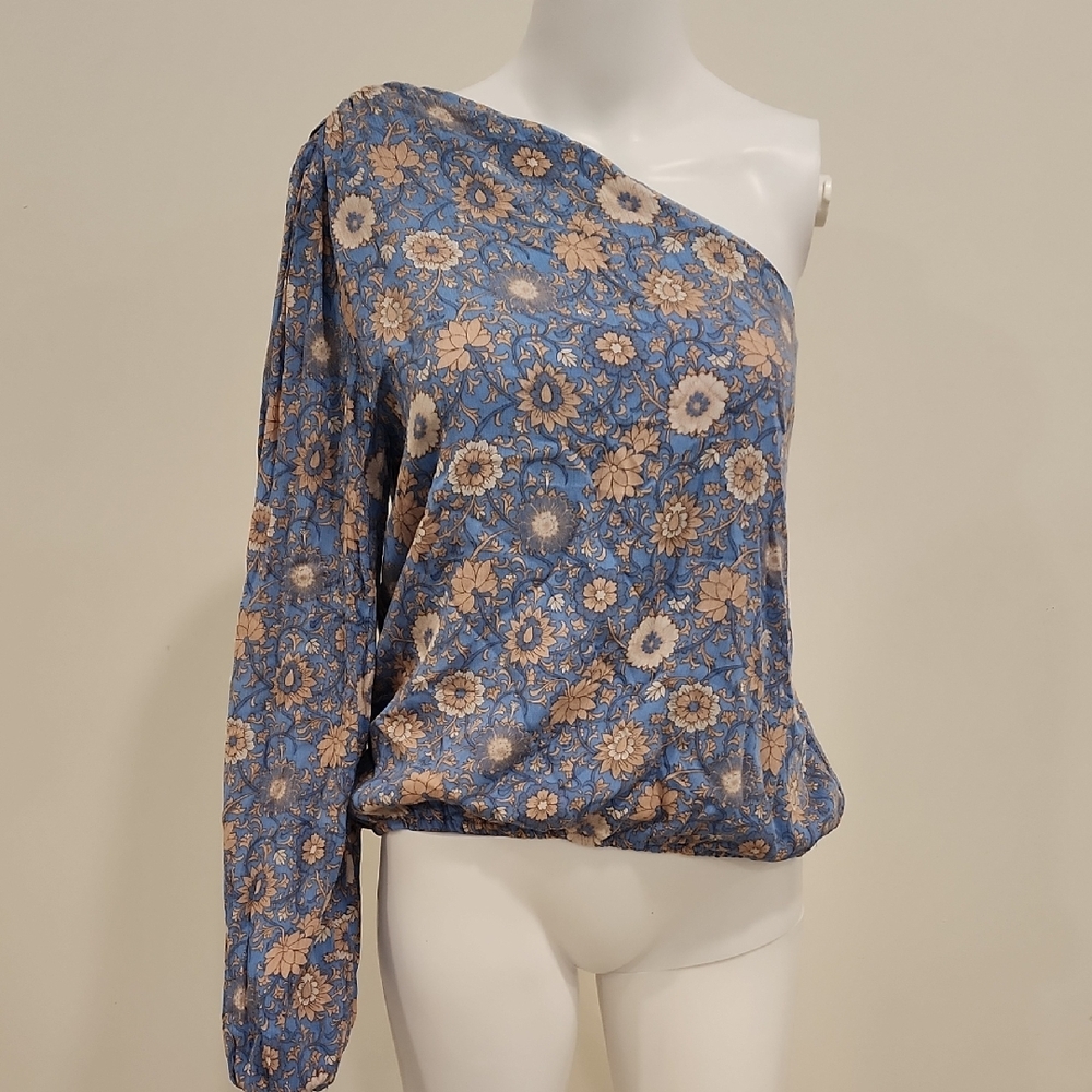 Elegant Floral One-Shoulder Blouse - Blue and Cream